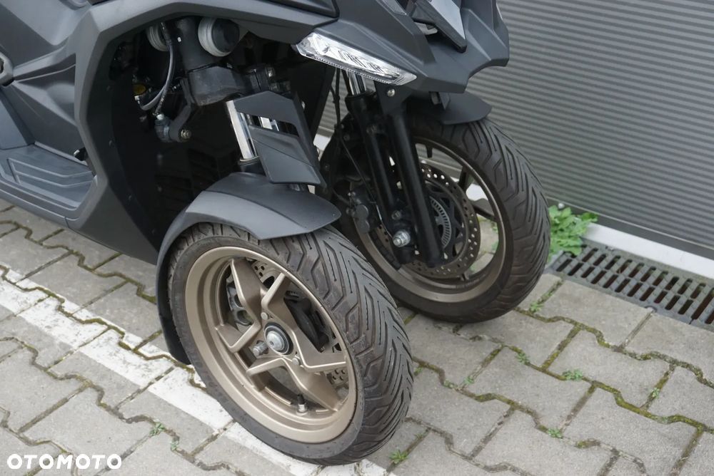 Kymco CV3 - 12