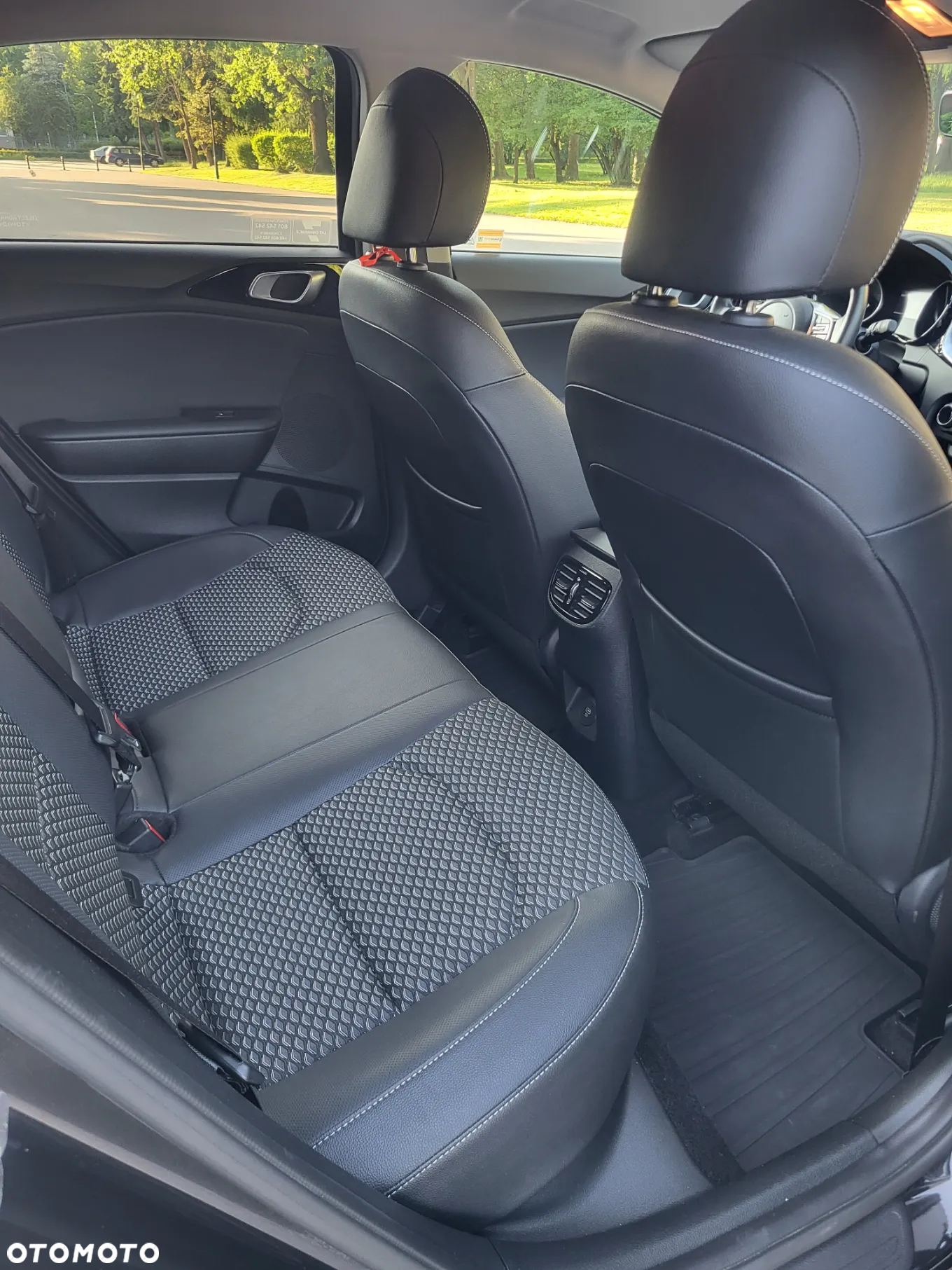Kia Ceed 1.5 T-GDI Business Line - 26