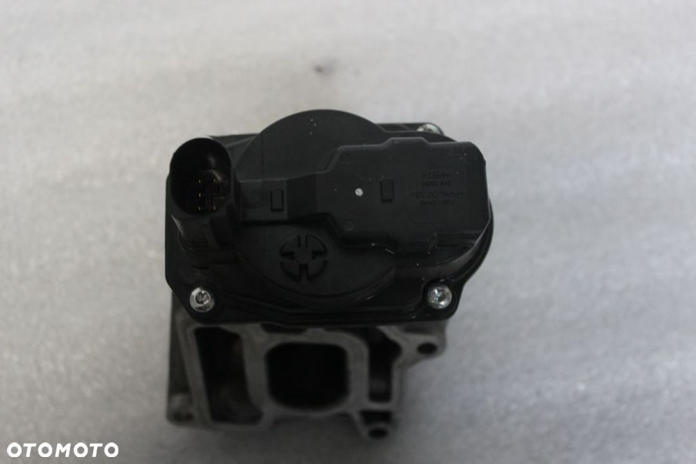 ZAWÓR SPALIN EGR AUDI VW 059131501AJ 3.0 TDI 2018 - 4