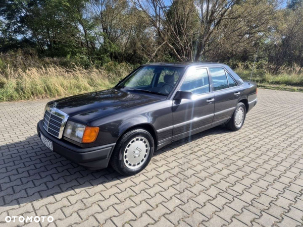 Mercedes-Benz W124 (1984-1993)