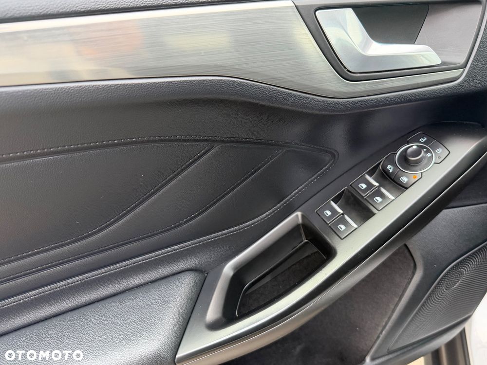 Ford Focus 2.0 EcoBlue Titanium Business - 39