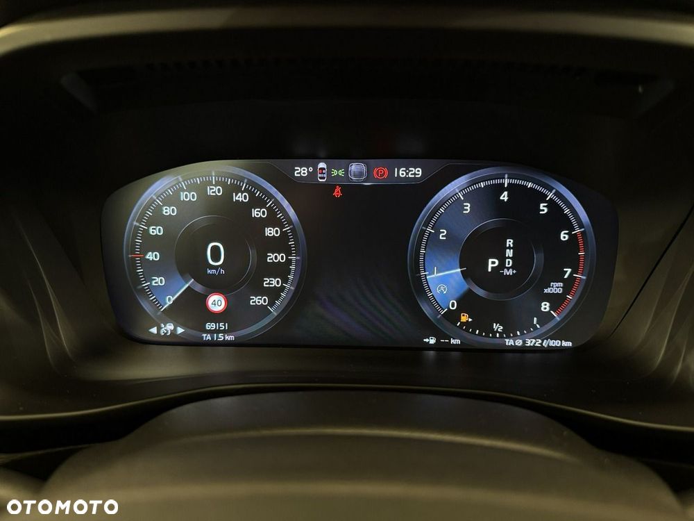 Volvo XC 40 - 21