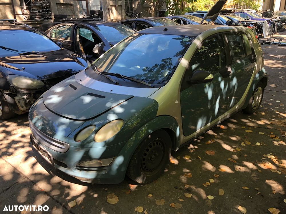 Dezmembrez Smart ForFour bleo 2006 automat 1,3 benzina
