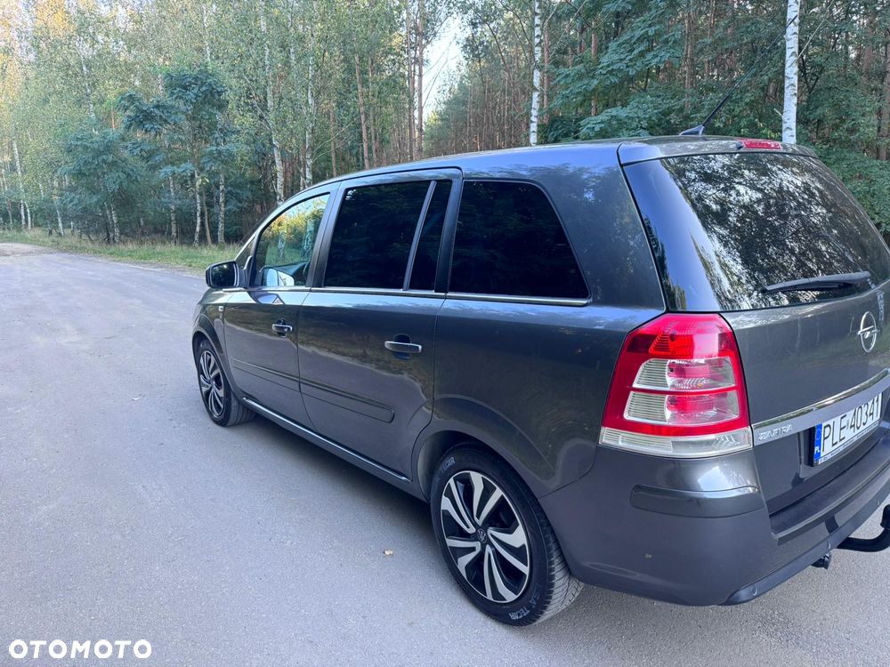 Opel Zafira 2010 photo 4
