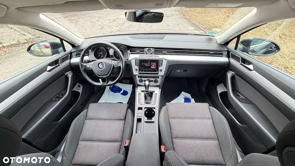 Volkswagen Passat - 35