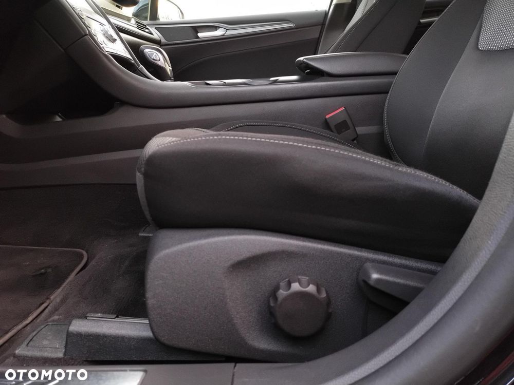 Ford Mondeo 2.0 Hybrid Titanium - 21