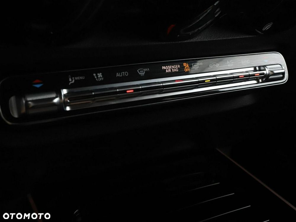 Mercedes-Benz GLB 200 d 8G-DCT AMG Line - 29