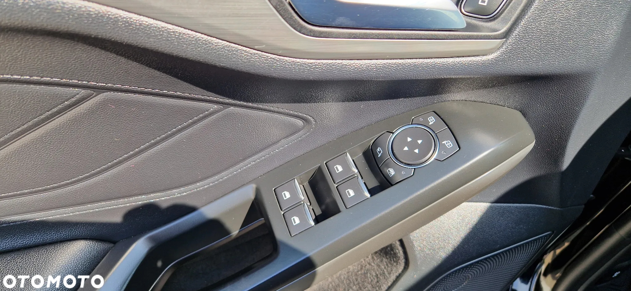 Ford Focus 1.5 EcoBoost Titanium X - 22