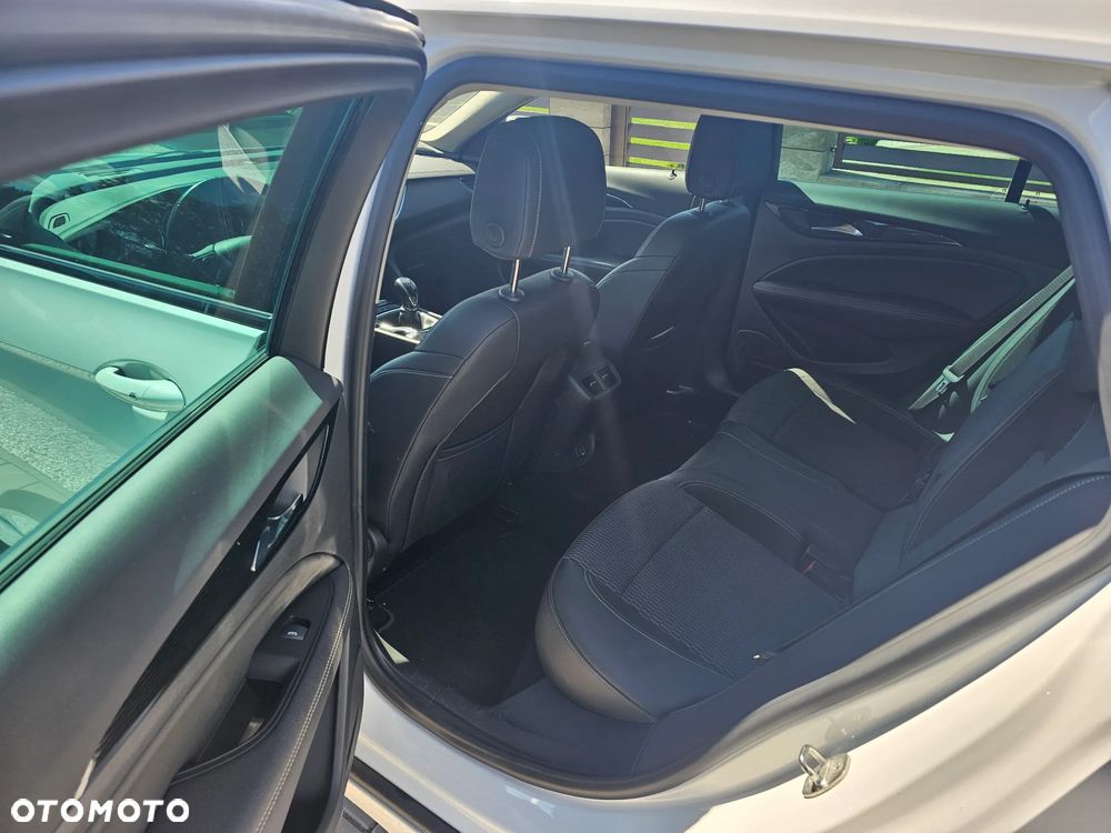 Opel Insignia 2.0 CDTI Cosmo S&S - 10