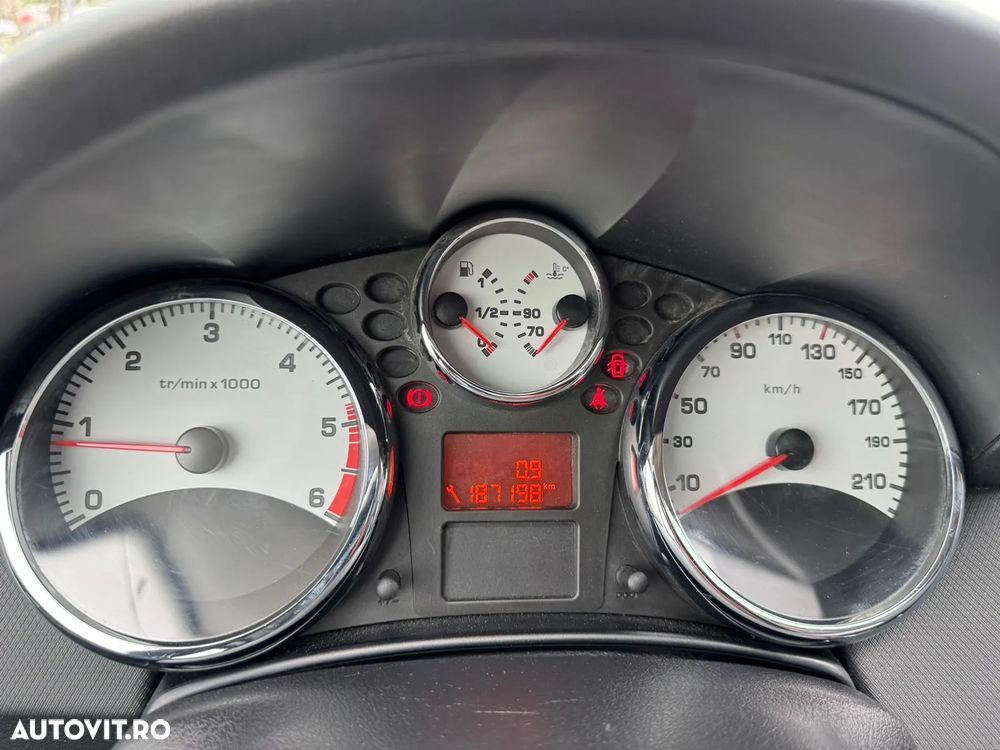 Peugeot 207 CC 1.6 HDI FAP Eclipse - 5