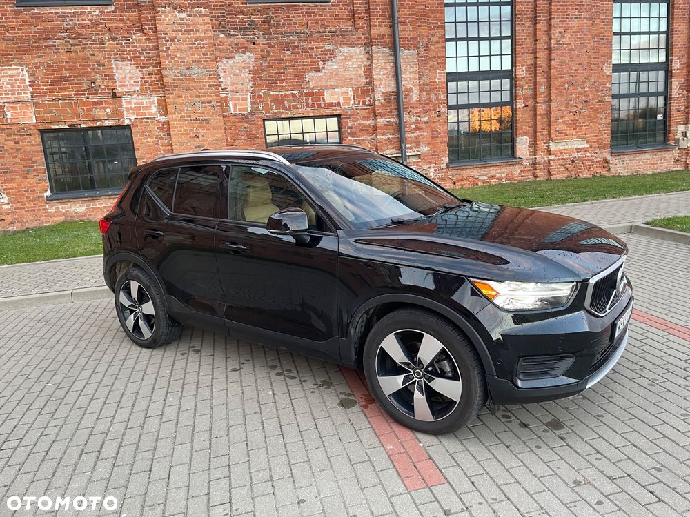 Volvo XC 40 T5 AWD Momentum - 1