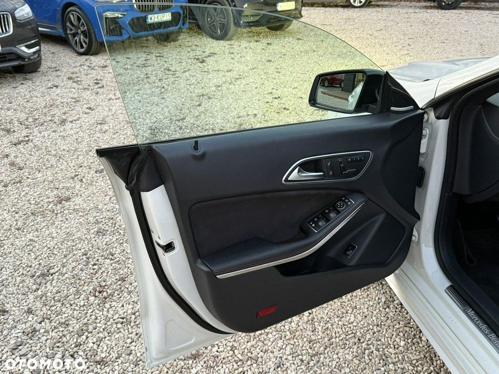 Mercedes-Benz CLA - 10