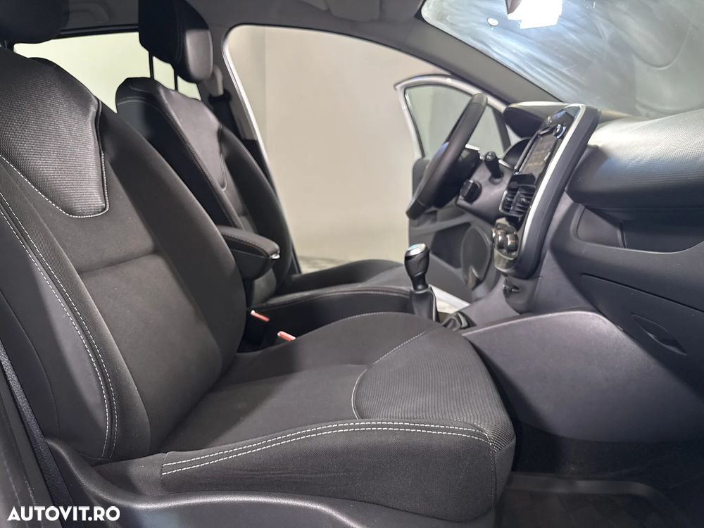 Renault Clio - 12