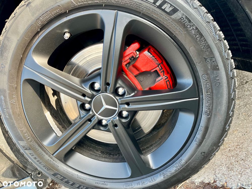 Mercedes-Benz CLA 220 7G-DCT AMG Line - 12