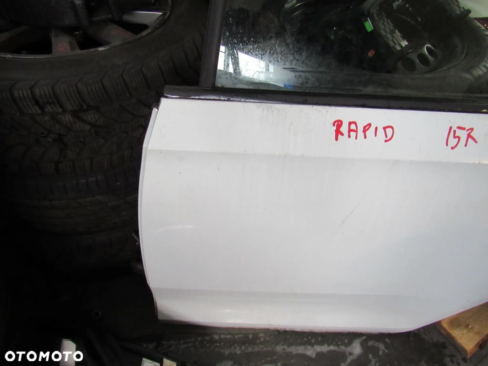skoda rapid tył lewe drzwi HB 2015r - 3