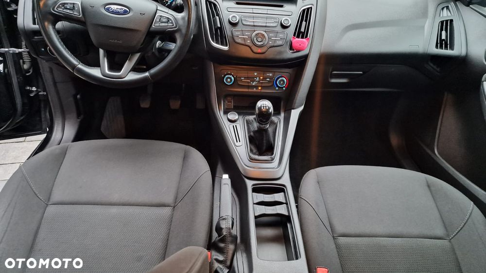 Ford Focus 1.6 Trend - 8