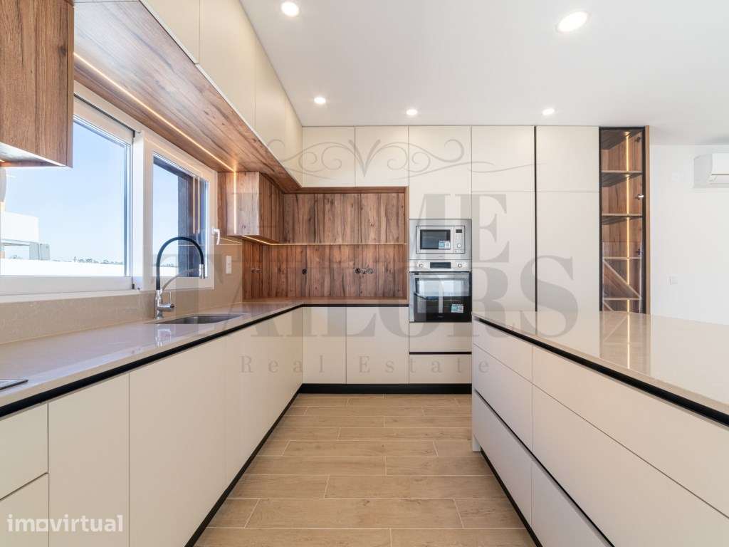 Moradia t4 Construção nova Design contemporâneo Oportunidade real - Grande imagem: 5/28