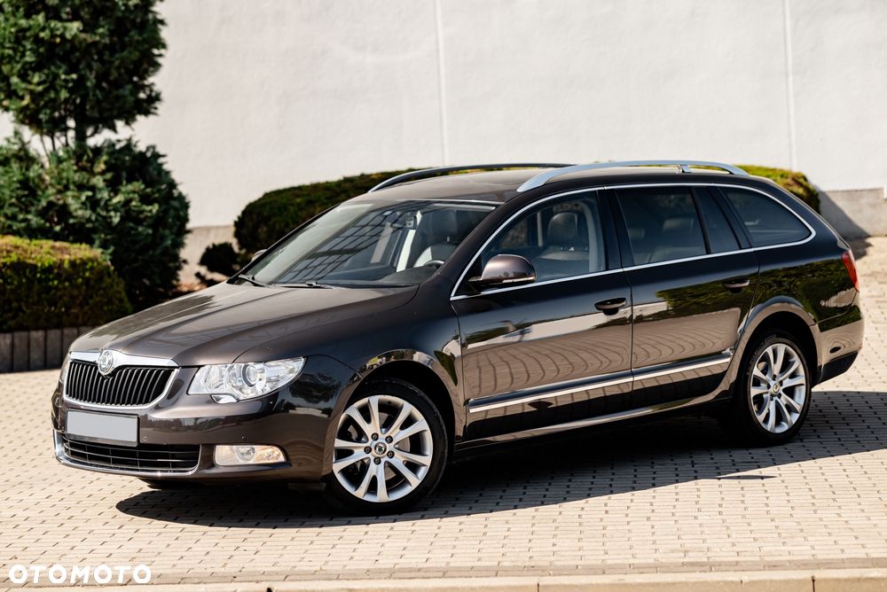 Skoda Superb 2.0 TDI Comfort DSG - 6