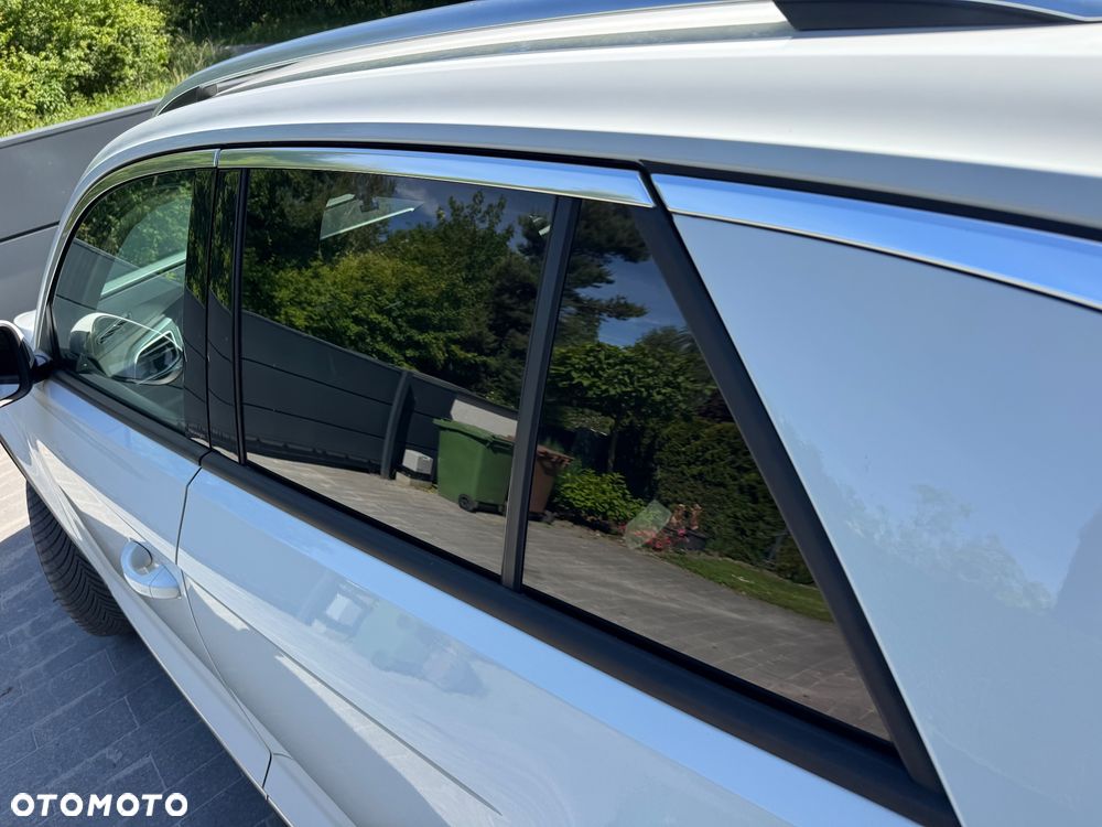 Volkswagen T-Roc - 27