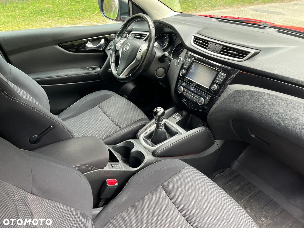 Nissan Qashqai 1.6 DCi N-Connecta - 10