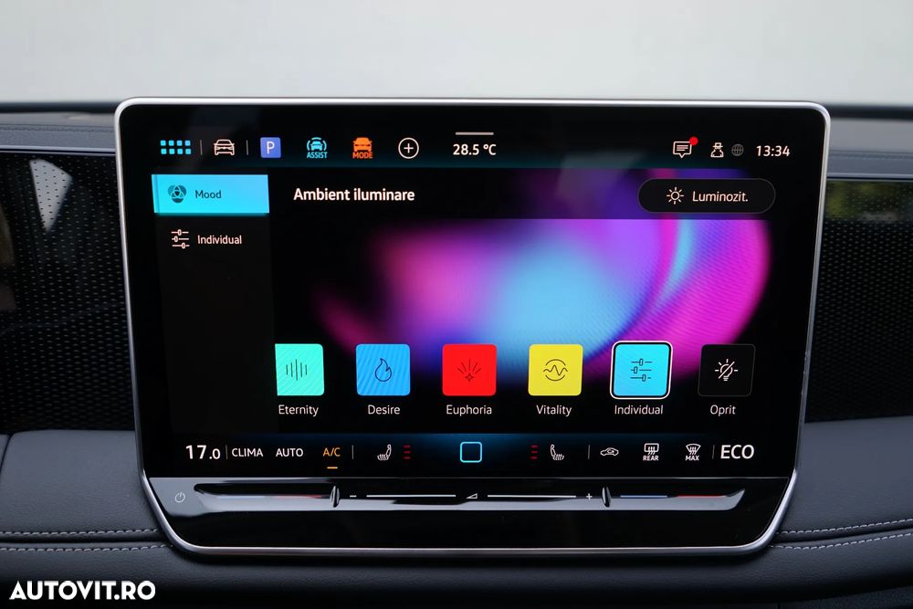 Volkswagen Tiguan 1.5 eTSI DSG MHEV Life - 24
