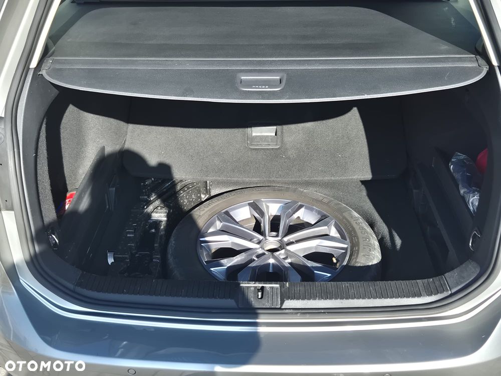 Volkswagen Passat 1.8 TSI BMT Comfortline DSG - 32