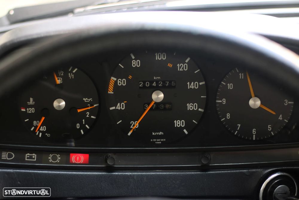 Mercedes-Benz W123 (1976-1986) 300 D - 42