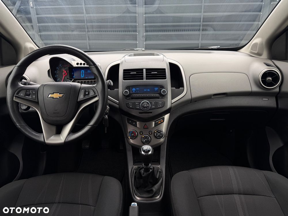 Chevrolet Aveo 1.6 LTZ - 14