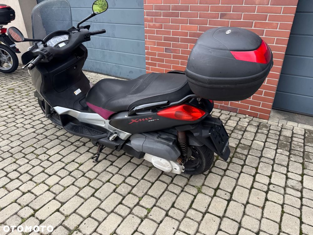 Yamaha X-max - 10