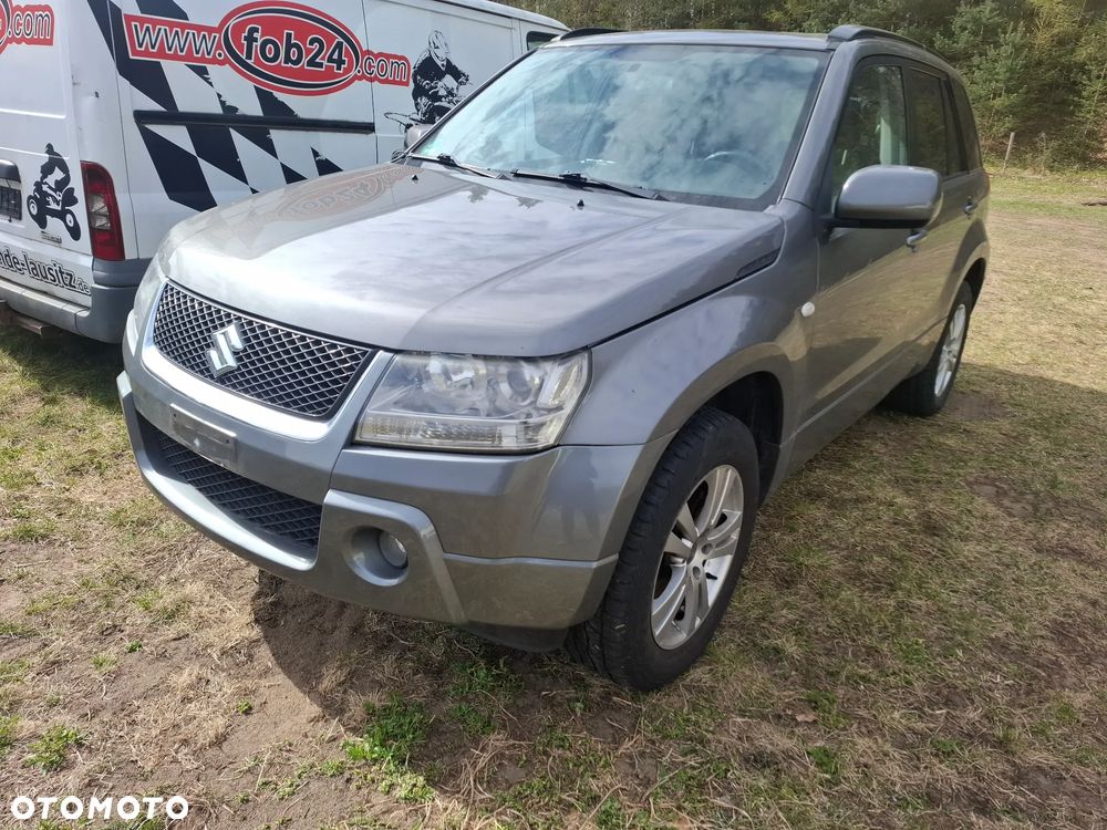 Suzuki Grand Vitara 2.0 - 1