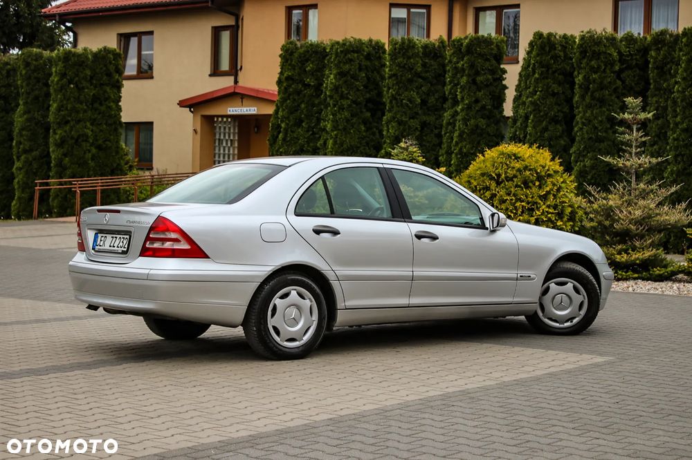 Mercedes-Benz Klasa C 180 Kompressor Automatik Classic - 7