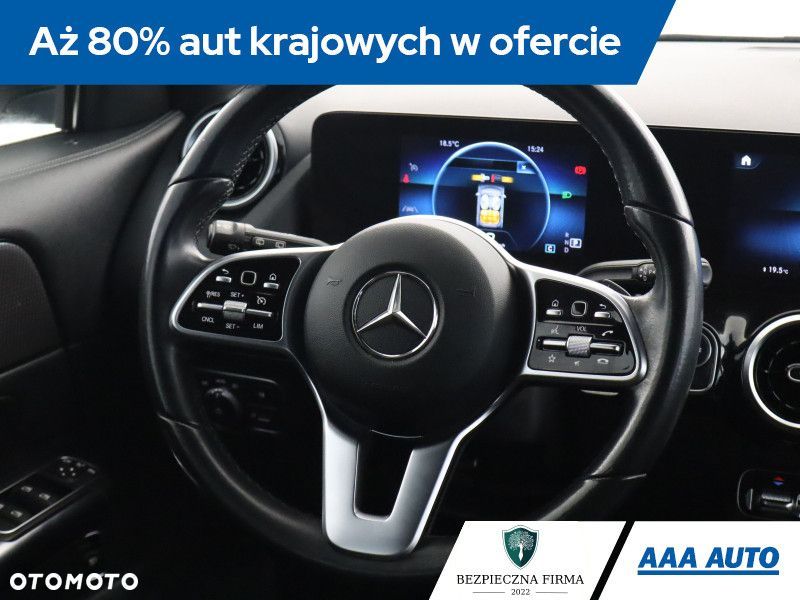 Mercedes-Benz GLA - 22