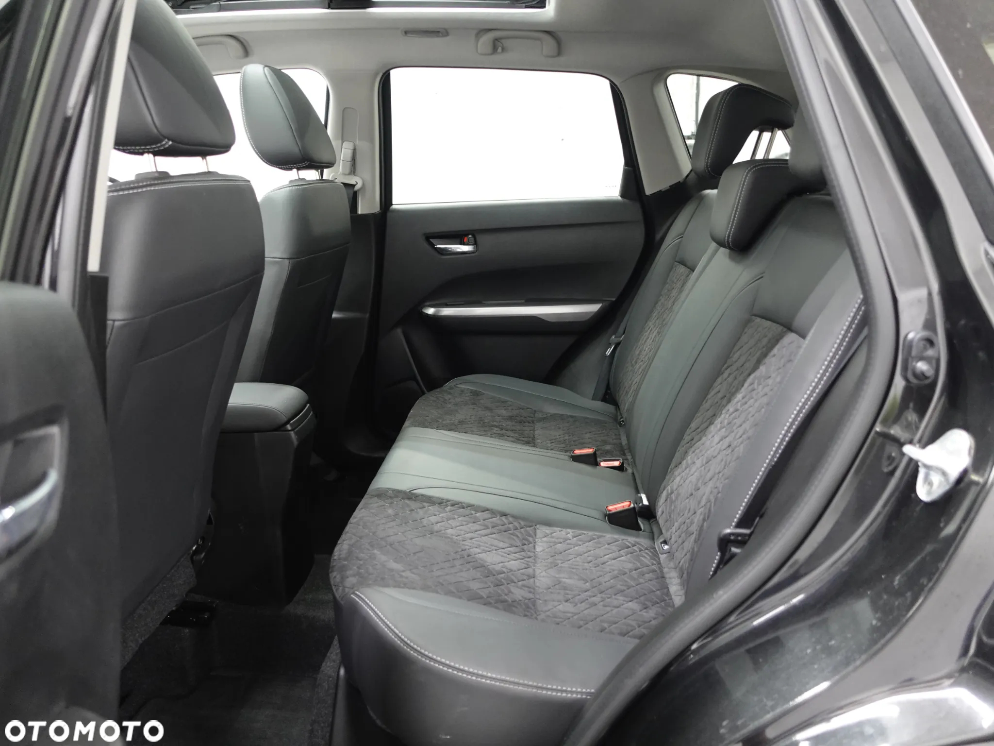 Suzuki Vitara 1.5 DualJet Hybrid Premium Plus 4WD AGS - 24
