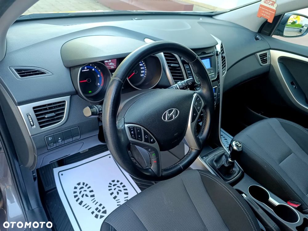 Hyundai i30 blue Kombi 1.6 CRDi Passion - 27