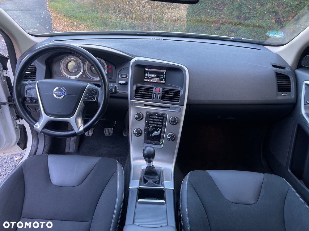 Volvo XC 60 D4 AWD Momentum - 16