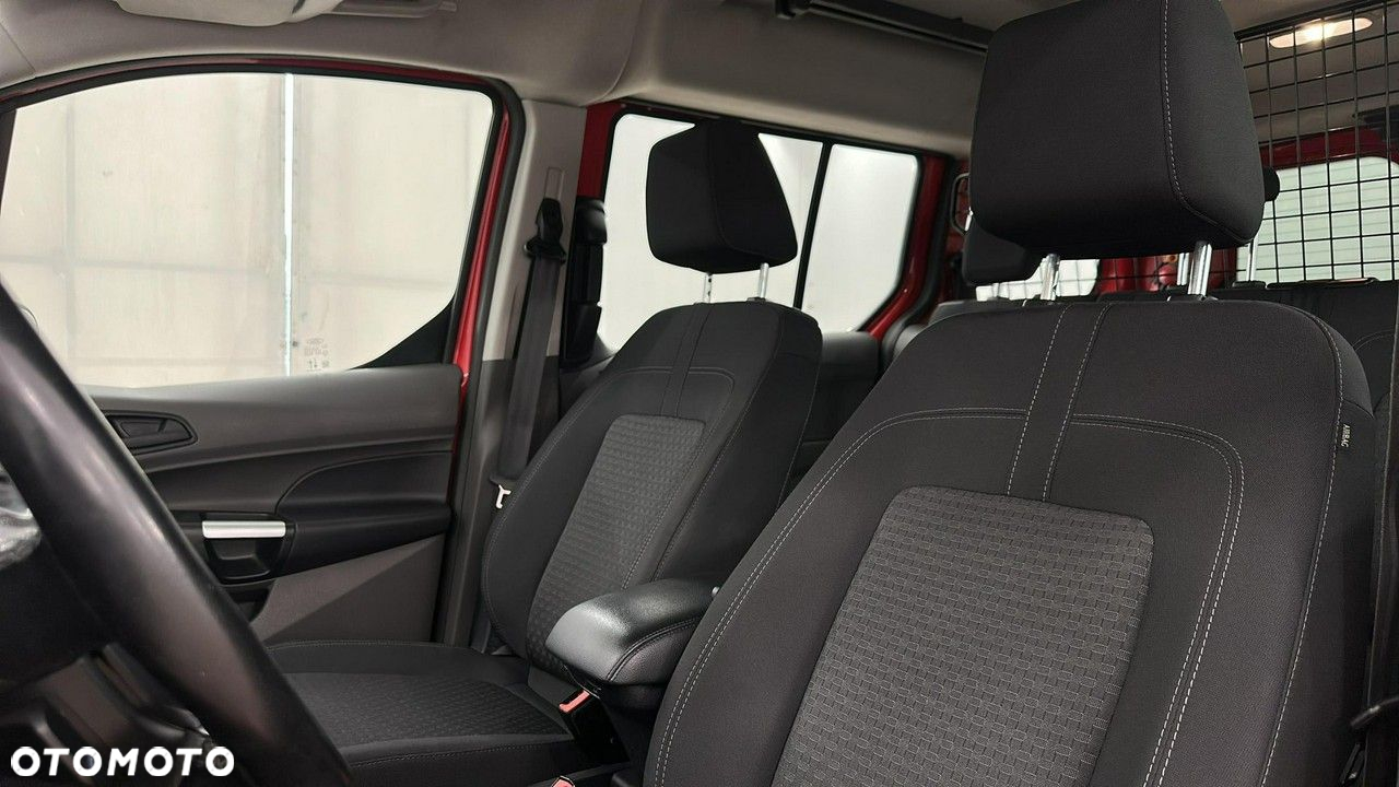 Ford Transit Connect - 17