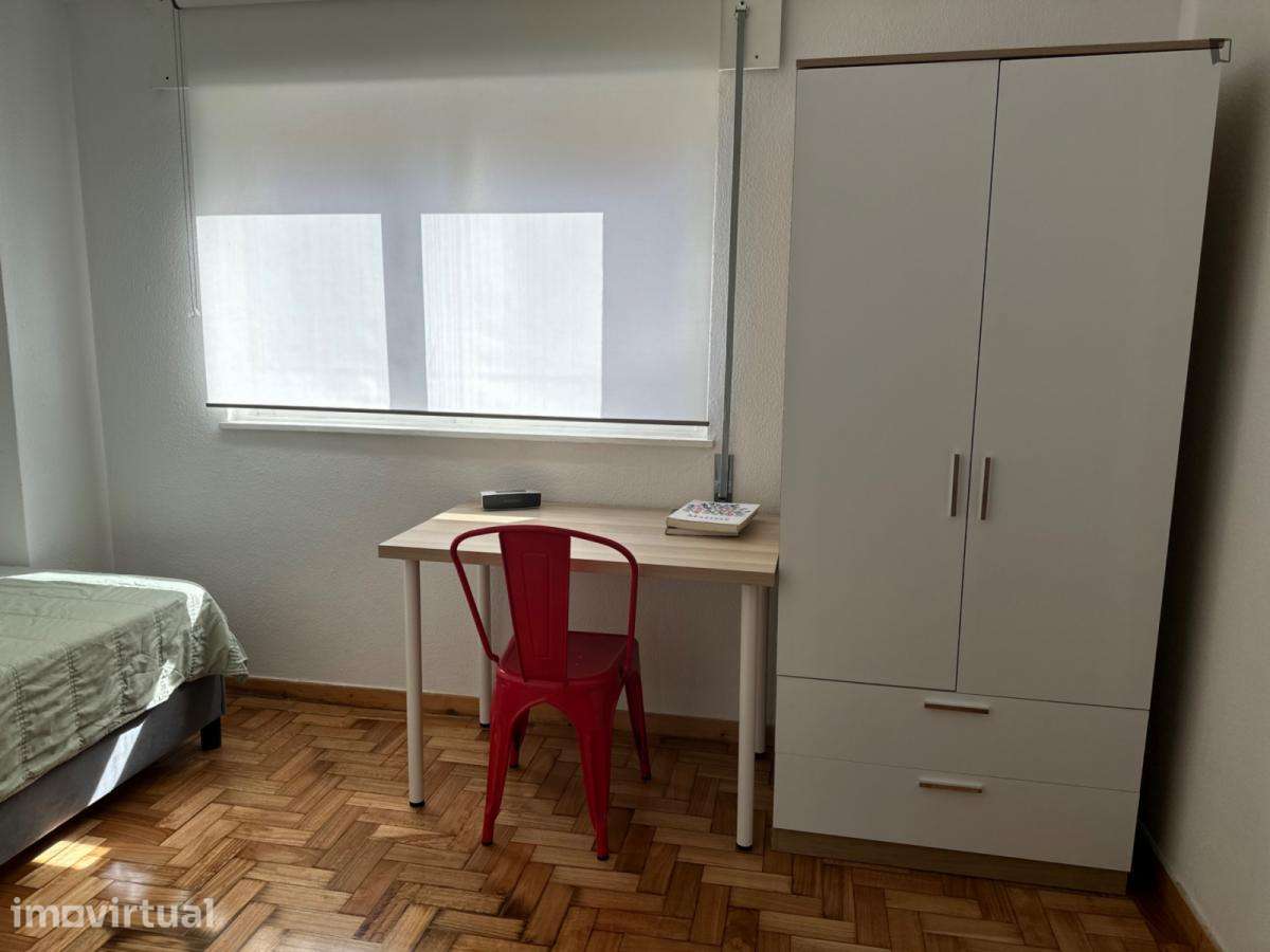 Quarto - localizado em Ramalde Porto - Grande imagem: 3/6