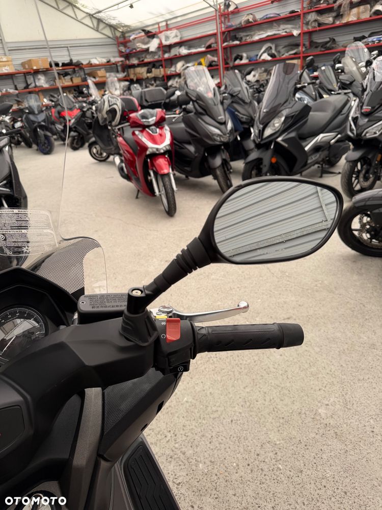 Kymco X-Town - 9
