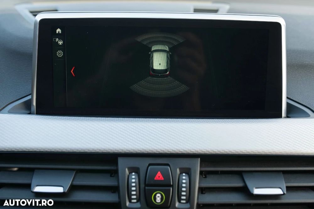 BMW X1 xDrive20i AT M Sport - 30