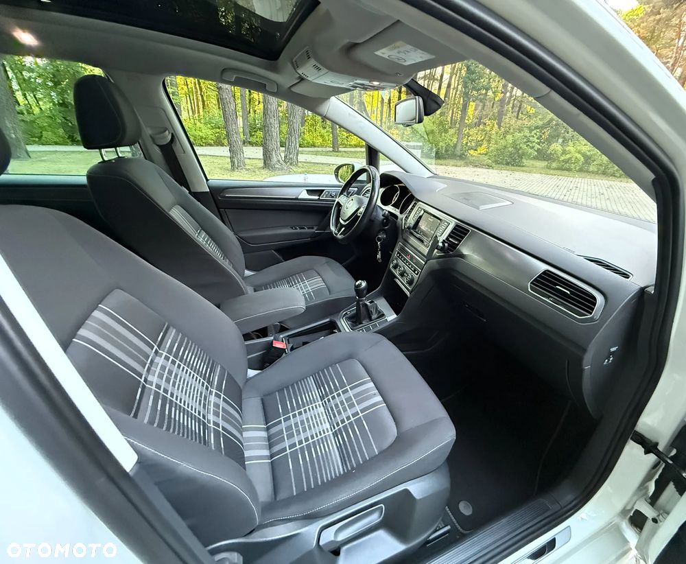 Volkswagen Golf Sportsvan - 21