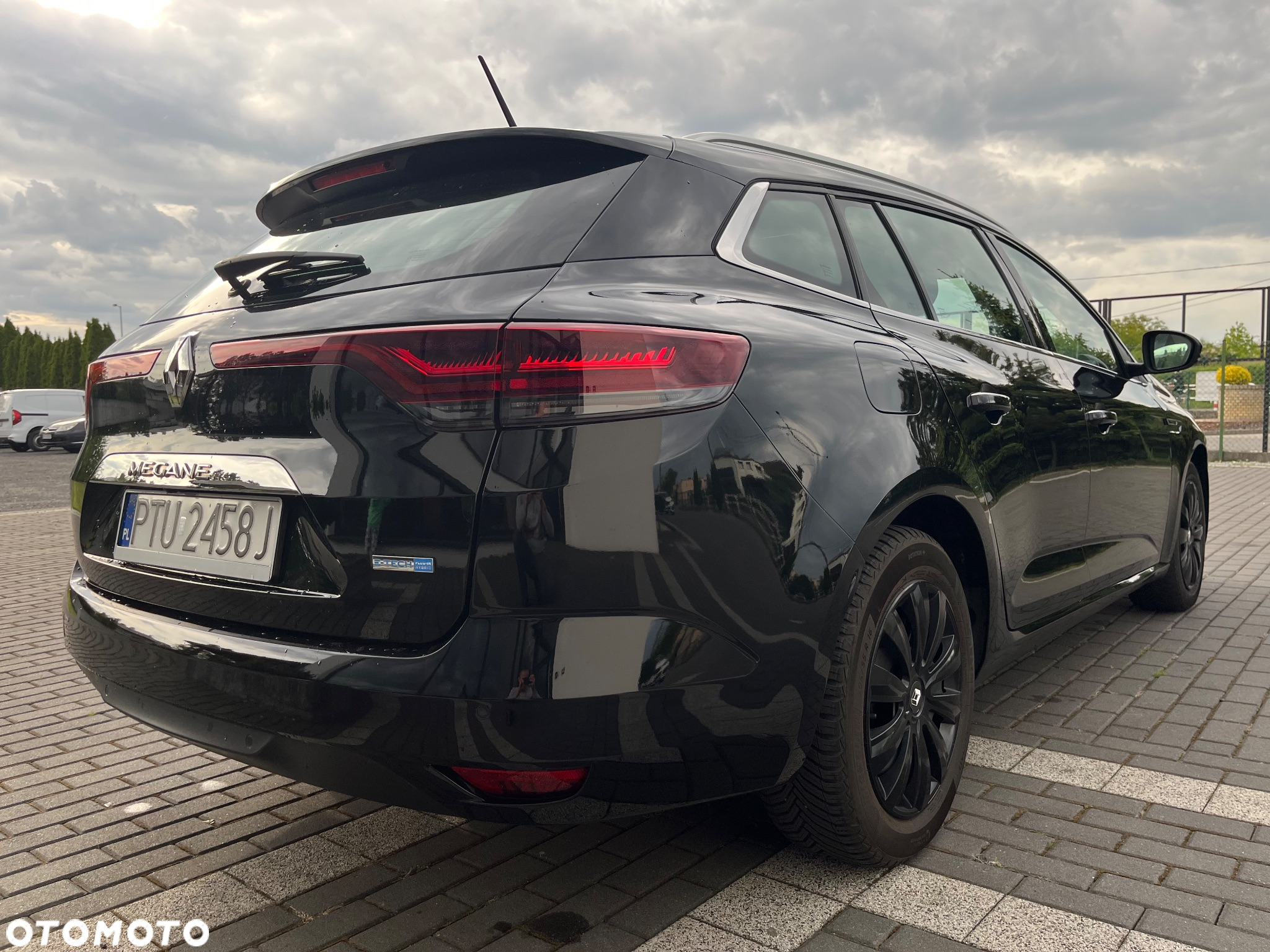 Renault Megane E-TECH Plug-in Hybrid 160 E-Tech engineered - 8
