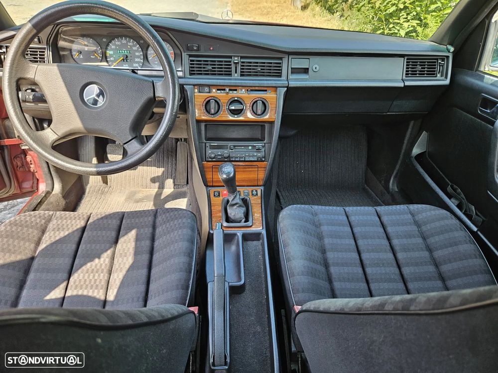 Mercedes-Benz A 190 - 25