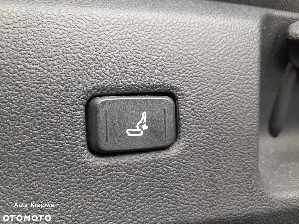 Toyota Corolla 1.8 Hybrid Comfort - 28