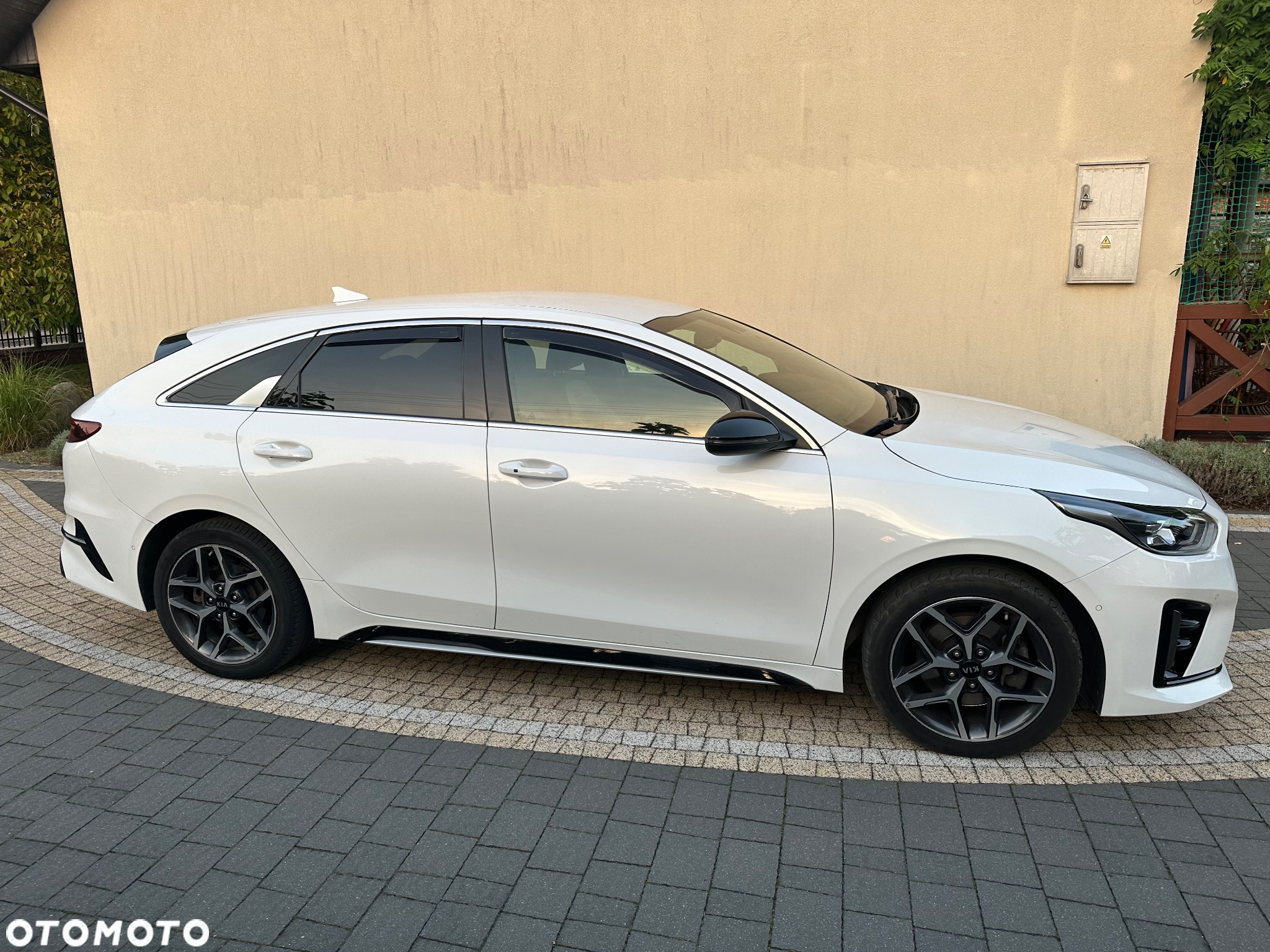 Kia ProCeed 1.6 CRDi GT Line DCT - 9