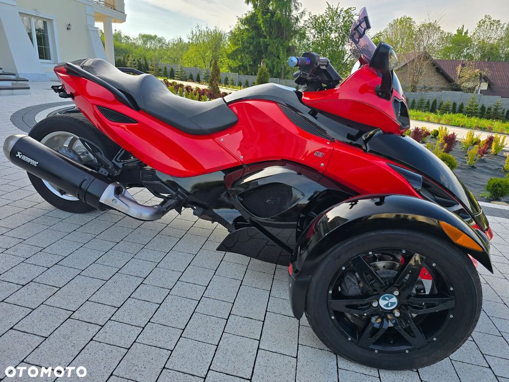 Can-Am Spyder - 3