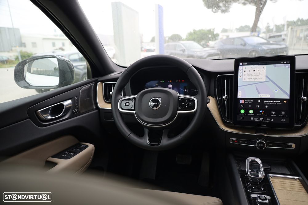 Volvo XC 60 2.0 T6 PHEV Plus Dark AWD - 19
