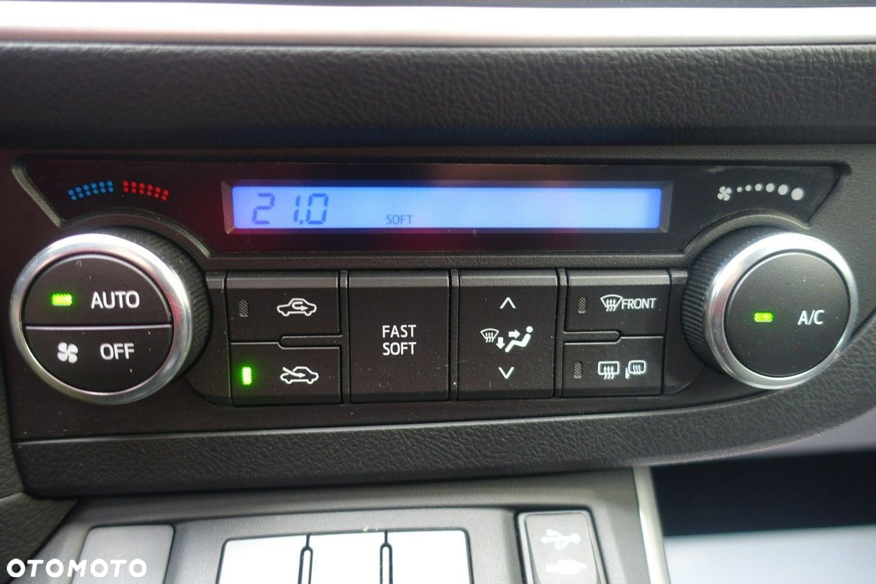 Toyota Auris - 25