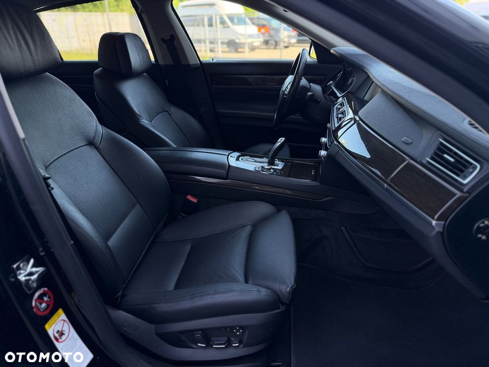 BMW Seria 7 730d - 21
