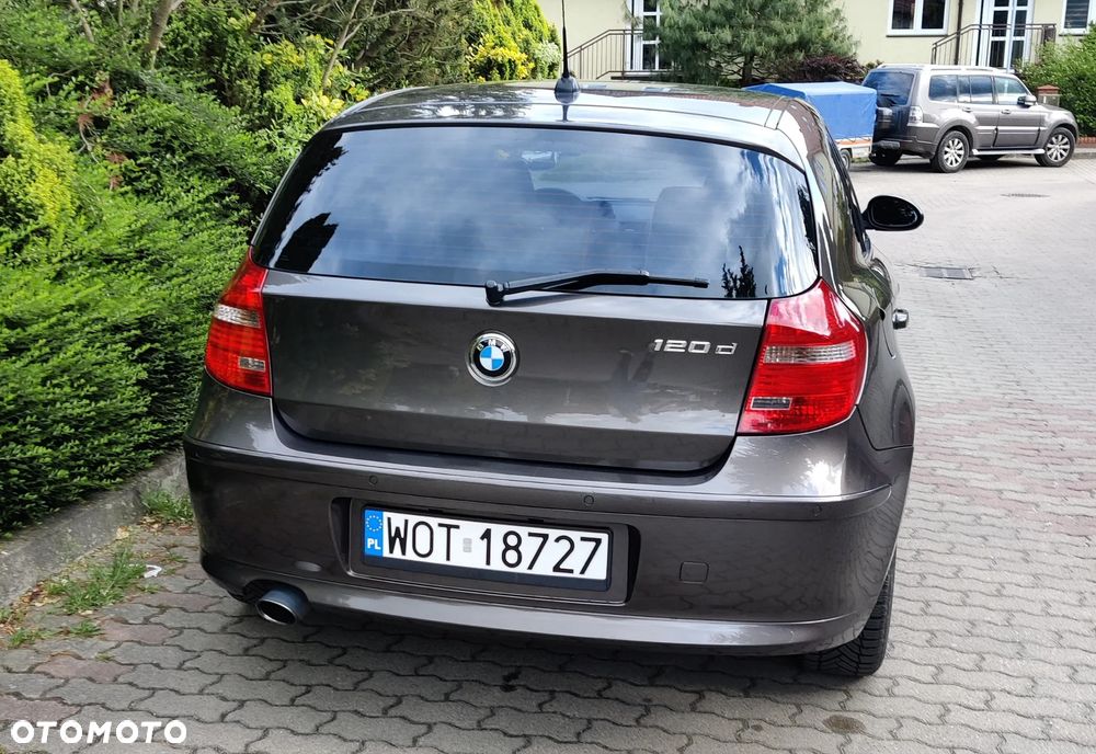 BMW Seria 1 120d DPF - 4