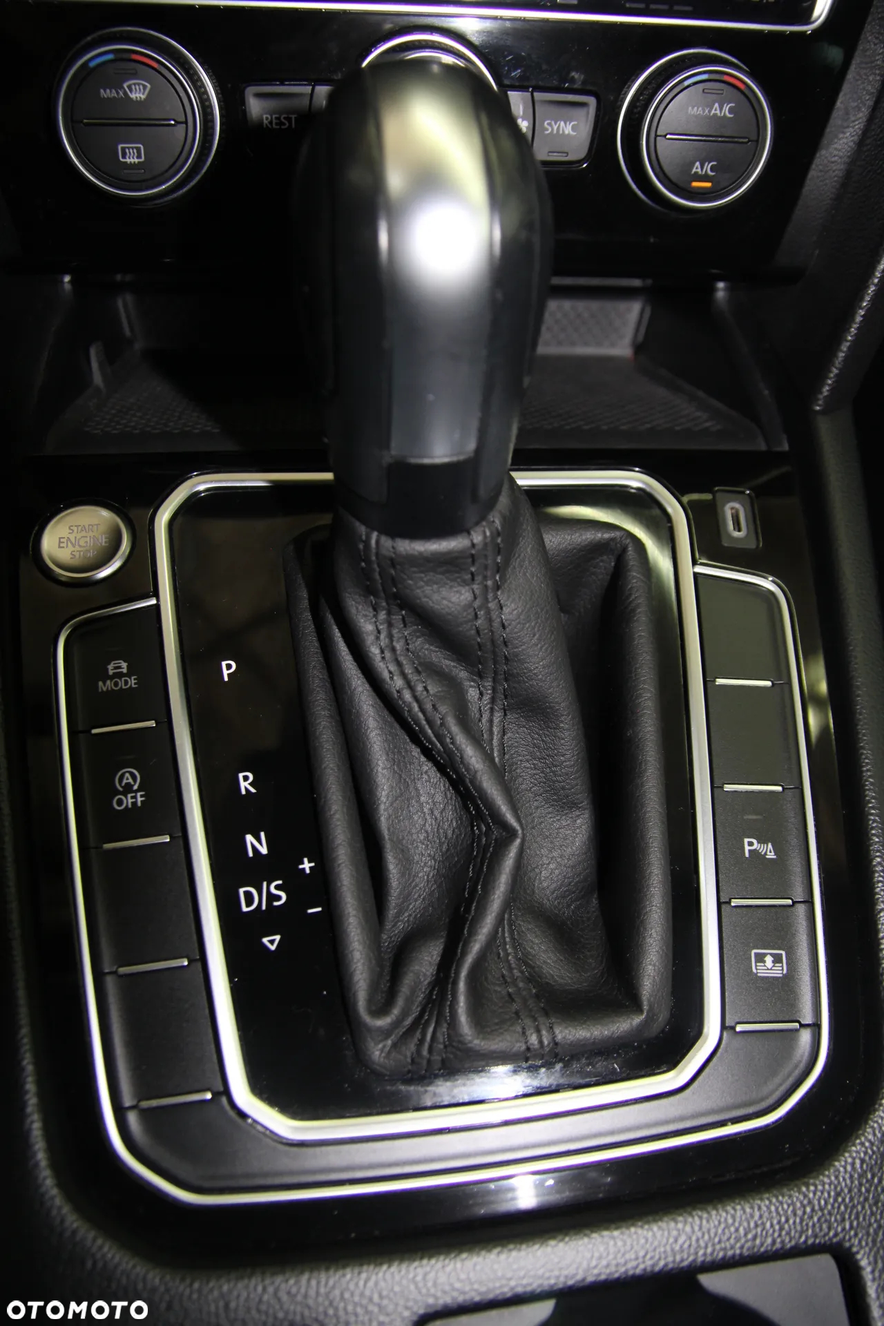 Volkswagen Passat 2.0 TSI Elegance DSG - 18